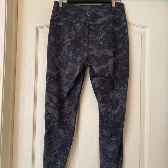 Woman’s Lole Leggings, Size Large, like new - Picture 2 of 12